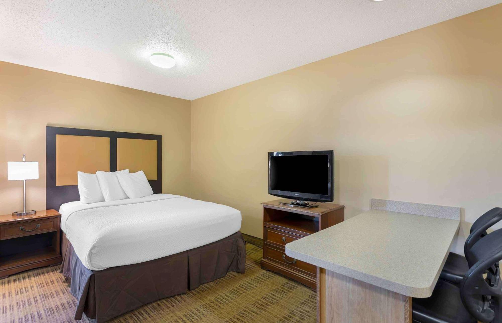 Extended Stay America Suites - West Palm Beach - Northpoint Corporate Park Exterior photo